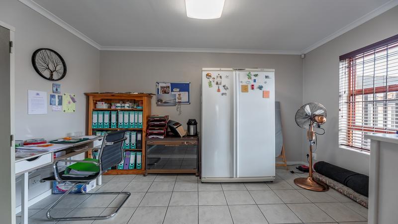 3 Bedroom Property for Sale in Sonstraal Heights Western Cape